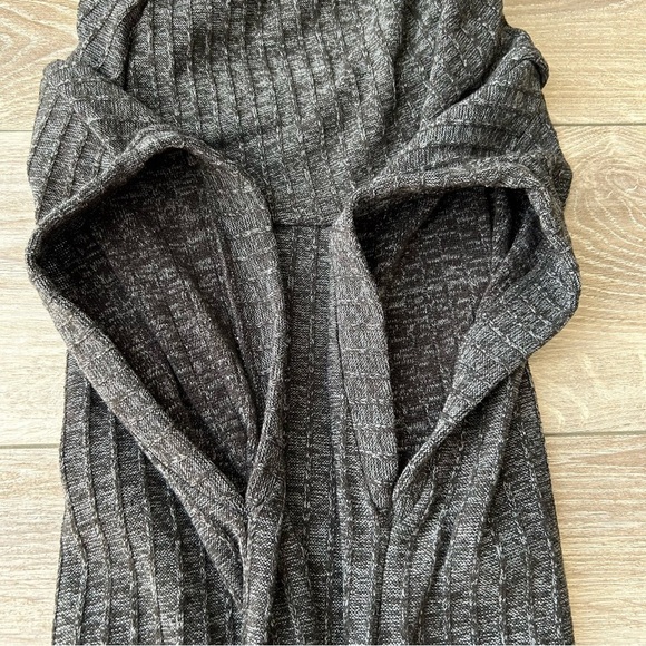 Umgee Grey Ribbed Knit Cowl Neck Lagenlook Tunic Top - Picture 14 of 14